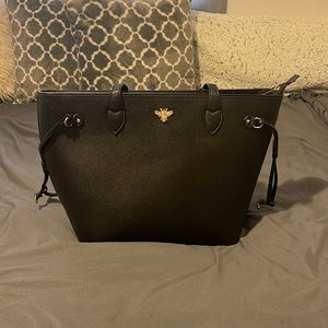 Black tote bag NEVER USED
